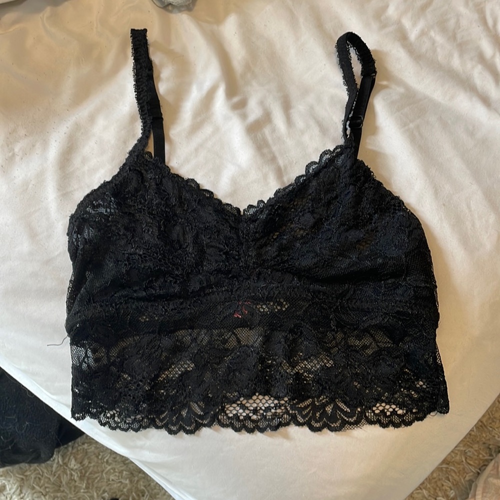 Black laced bralette